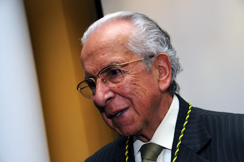 Dr. Gustavo Malagón