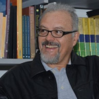 Dr. Orlando Mejía Rivera
